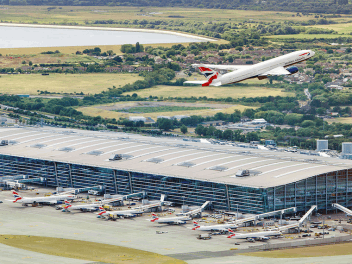 Heathrow Airport Transfers in Ravenscourt Park